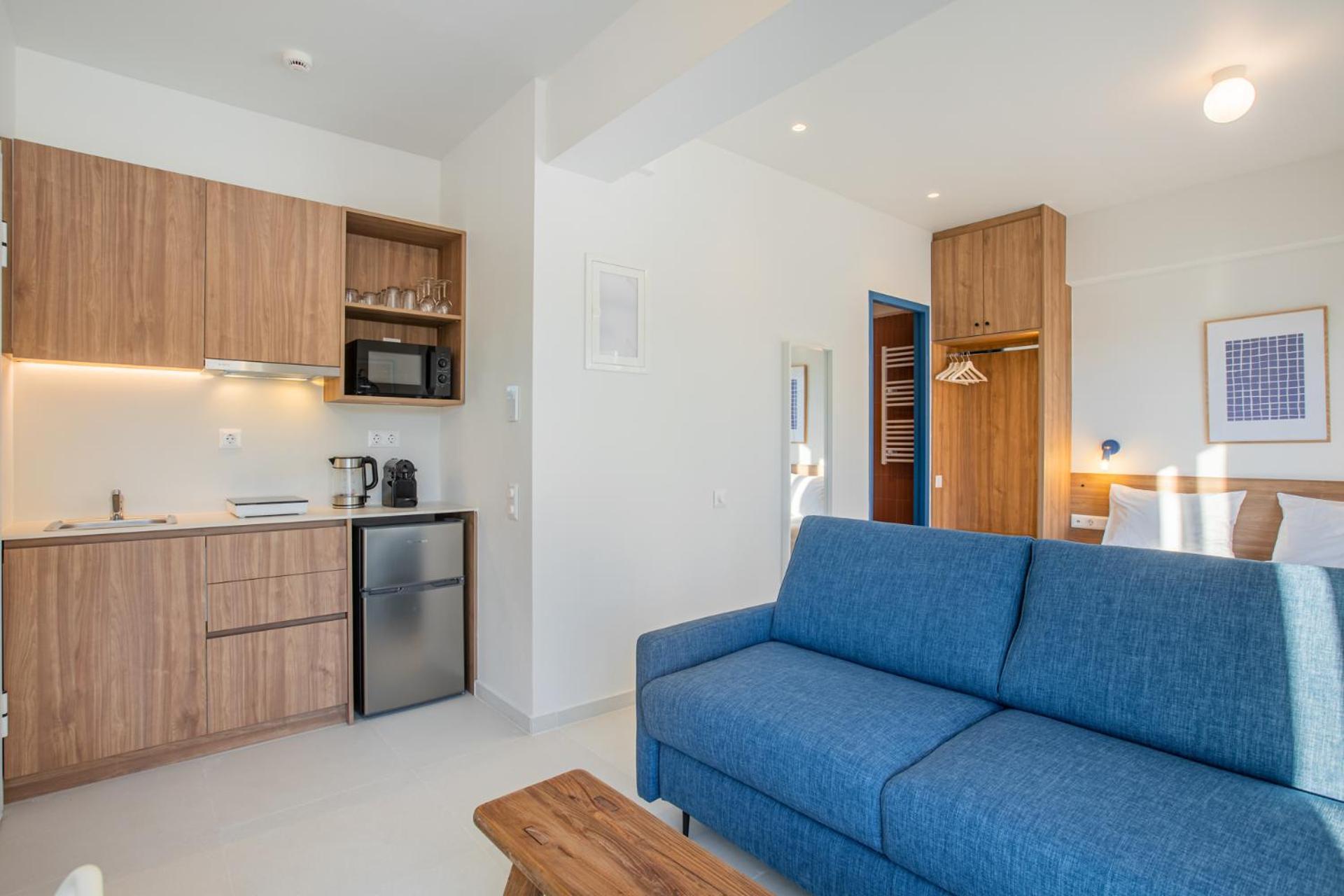 Studio Apartment